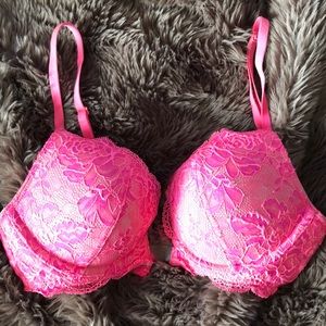 Victoria’s Secret Push-Up Pigeonnant Bra - Pink